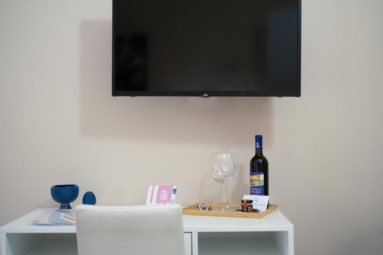 I Quattru Vuci Rooms Палермо Екстериор снимка