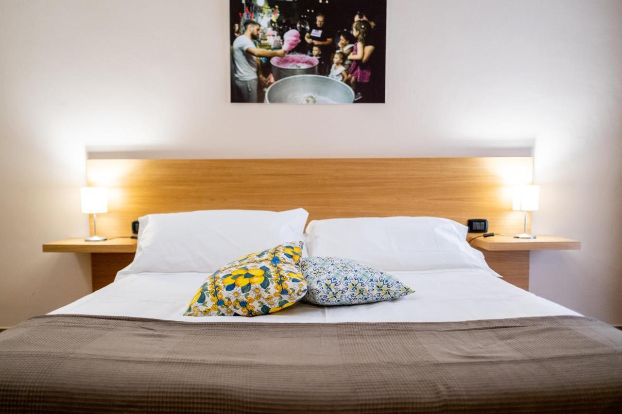 I Quattru Vuci Rooms Палермо Екстериор снимка